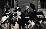 Photograph of Henry B. Snell with students Felicia Waldo Howell, Paulette van Roekens, Marion O., Unidentified, Marian Wagner, and Anne Geyer. Image gift of Anne Chestnut. James A. Michener Art Museum archives.