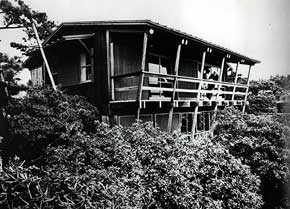 The Raymonds Weekend Studio, Hayama, Japan. Image courtesy of Mr. Stephen Shilowitz, A.I.A., Curator, Antonin Raymond Travel Exhibition.