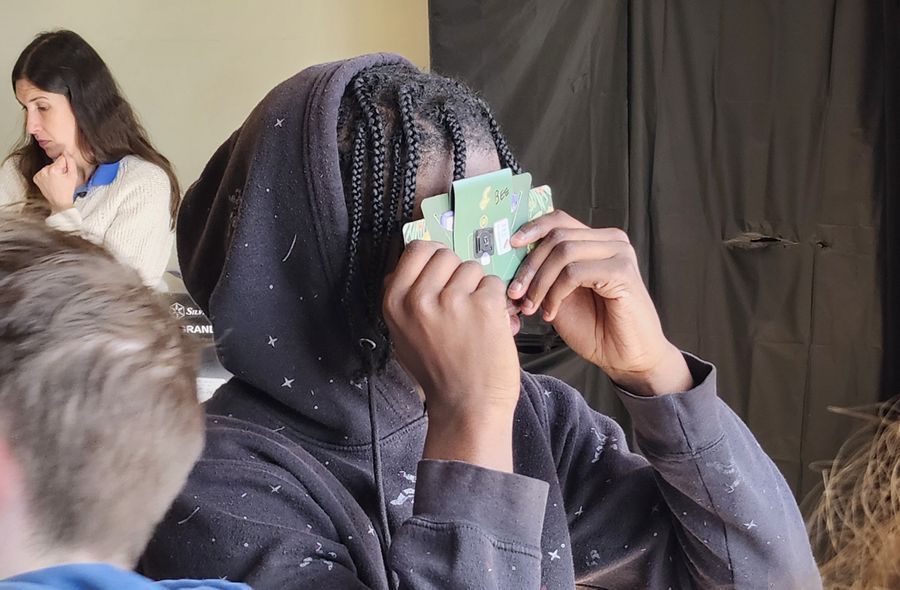 SINGLE IMAGE