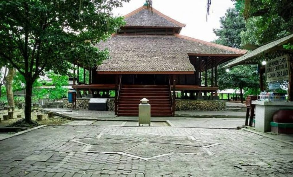 Makam Sunan Drajat