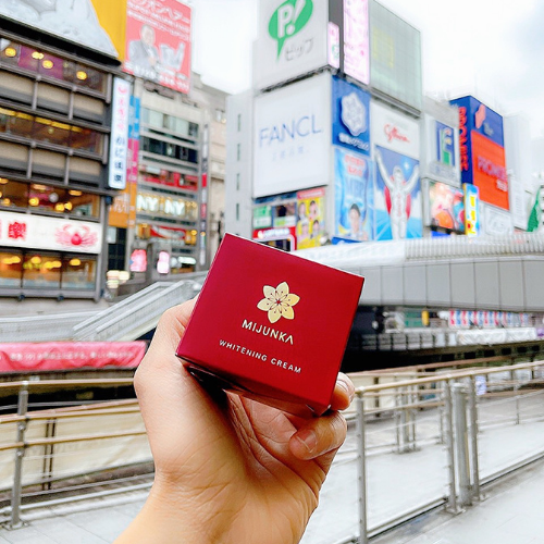Kem dưỡng trắng Mijunka Whitening Cream