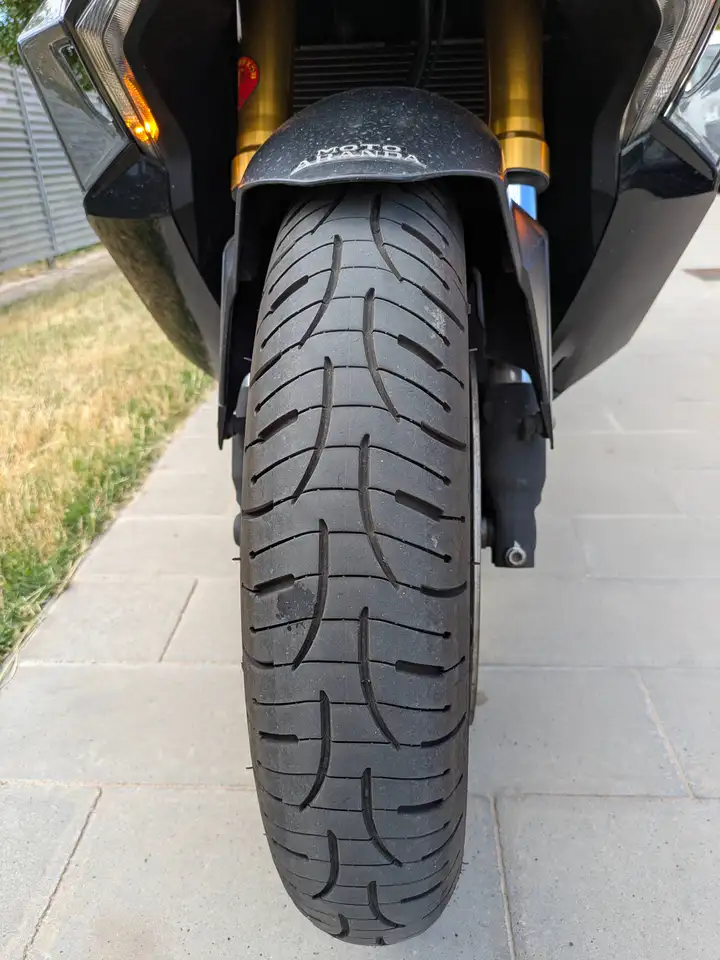 Honda Forza 750 – Vista 6