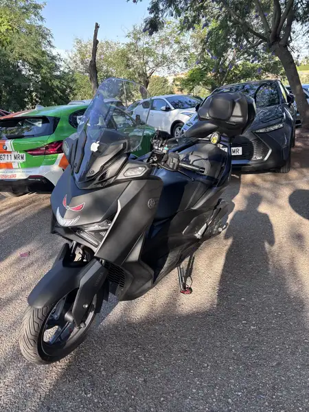 Yamaha XMAX 125 5150 € 2024 Sevilla - 1