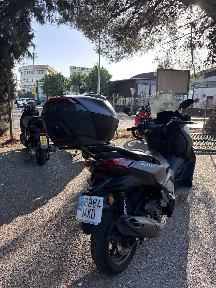 Yamaha XMAX 125 - Vista 4