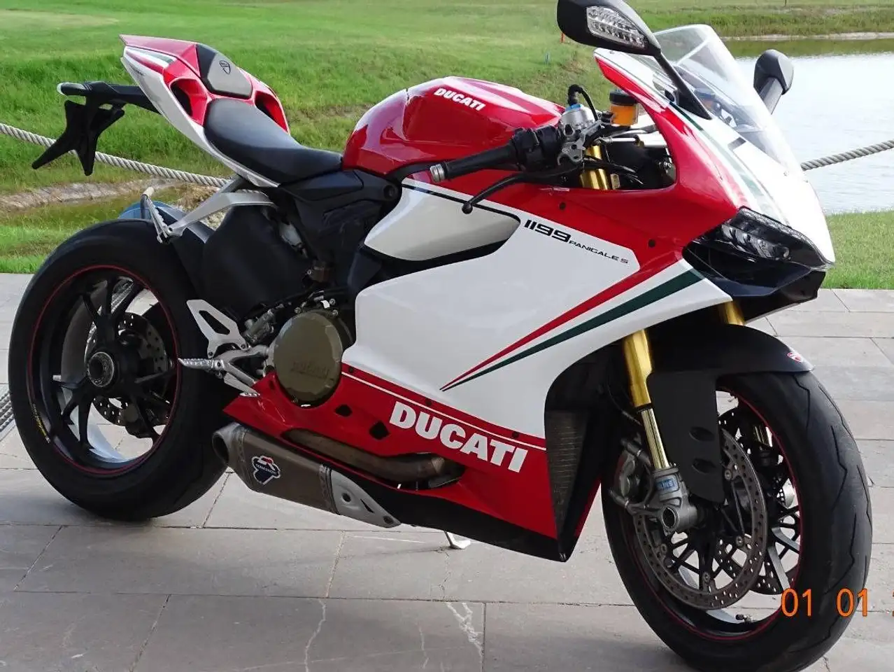 Ducati 1199 Panigale - Vista 3