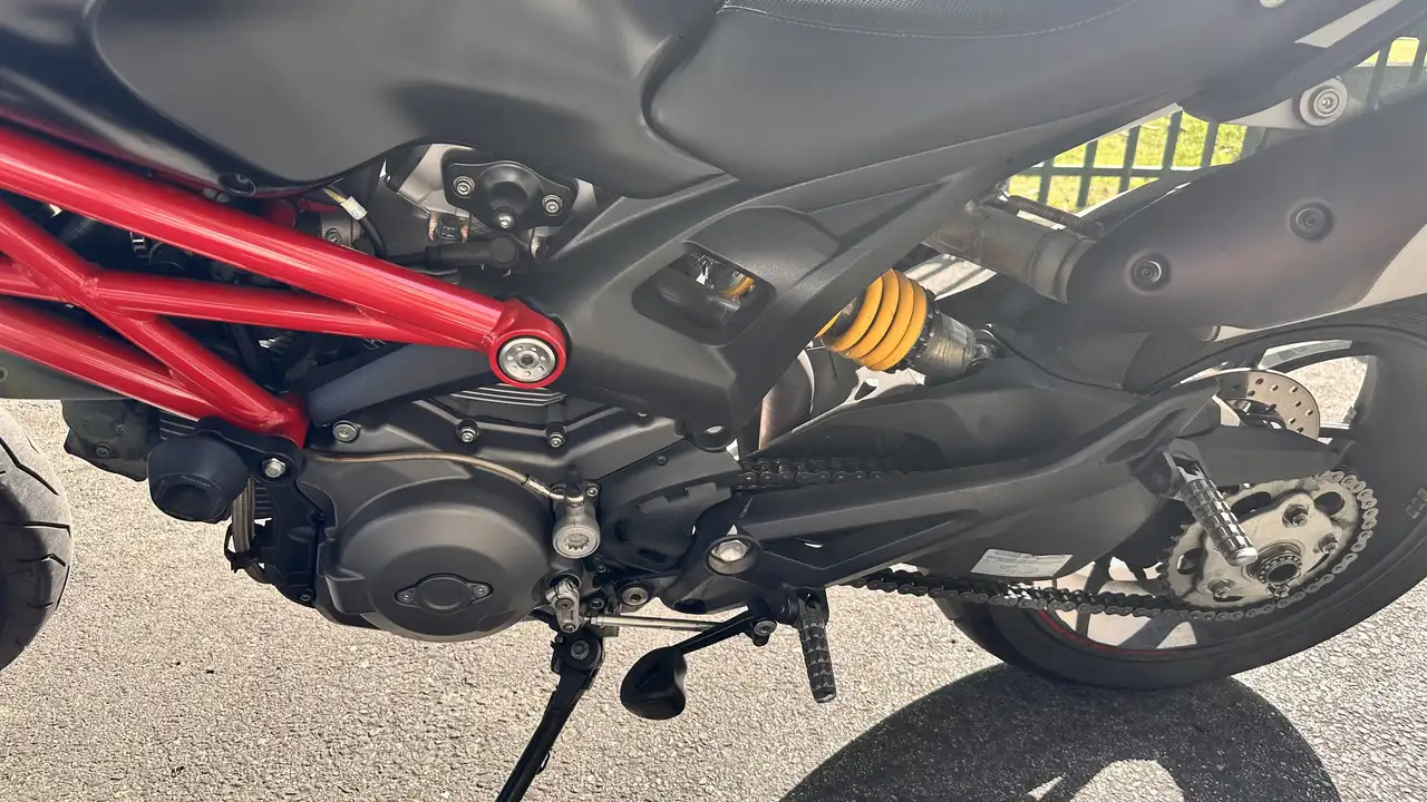 Ducati Monster 796 – Vista 2