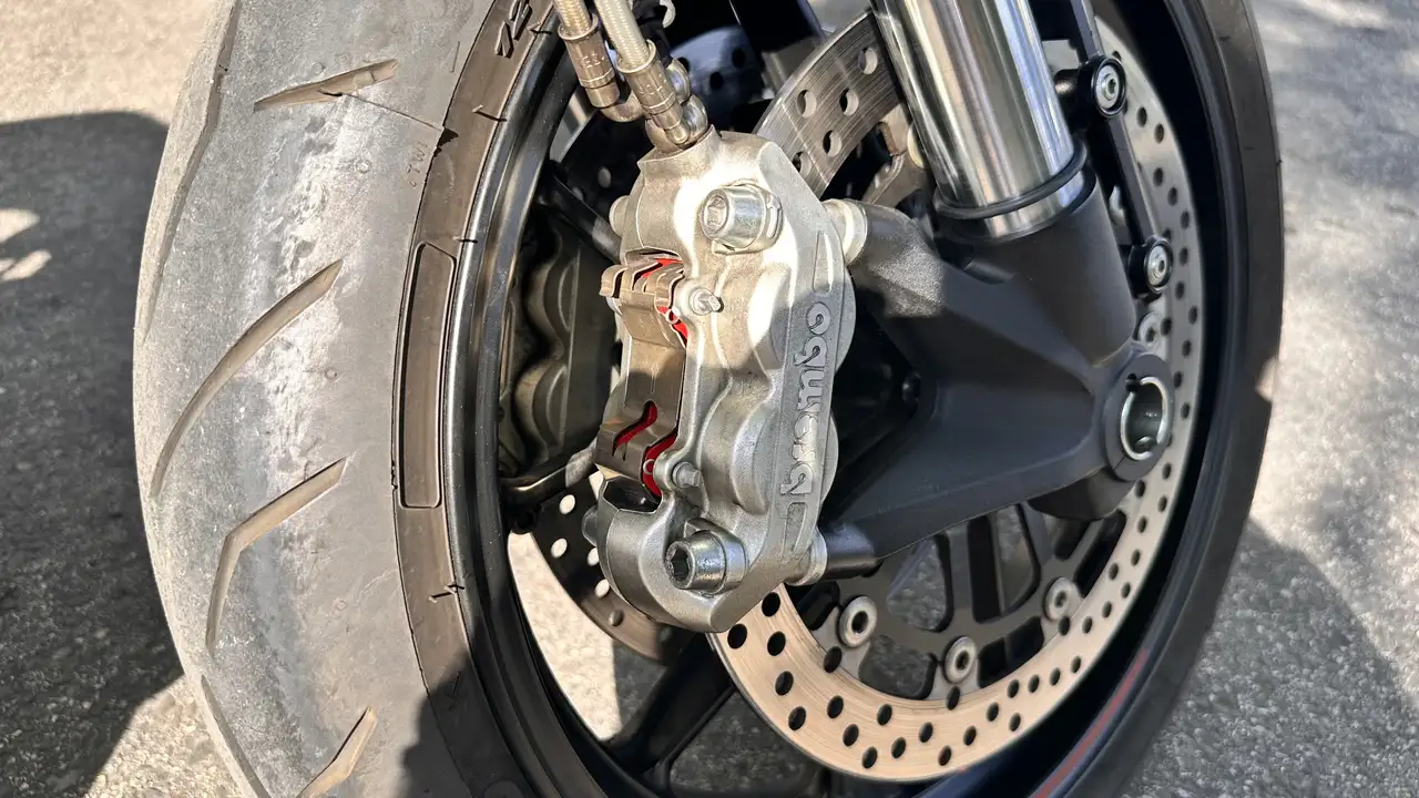 Ducati Monster 796 – Vista 4