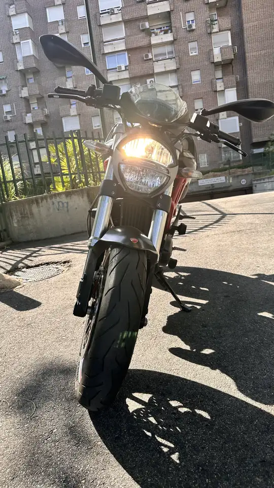 Ducati Monster 796 – Vista 5