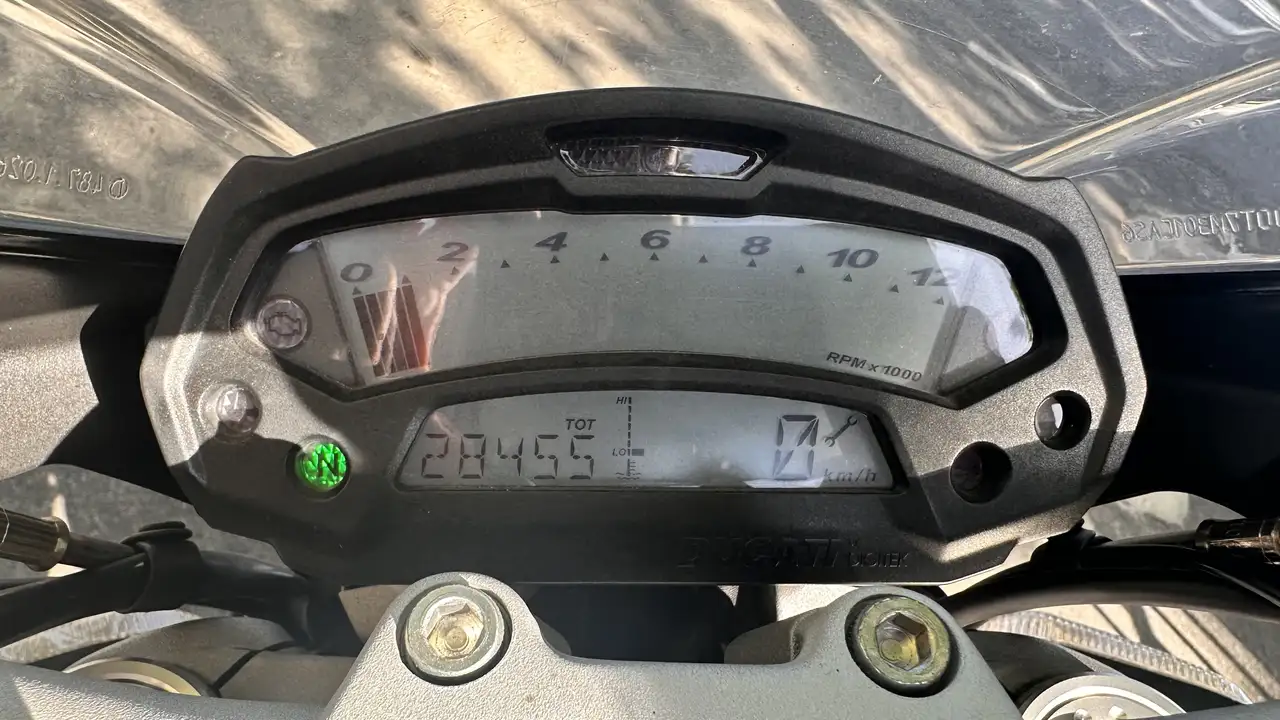 Ducati Monster 796 – Vista 7
