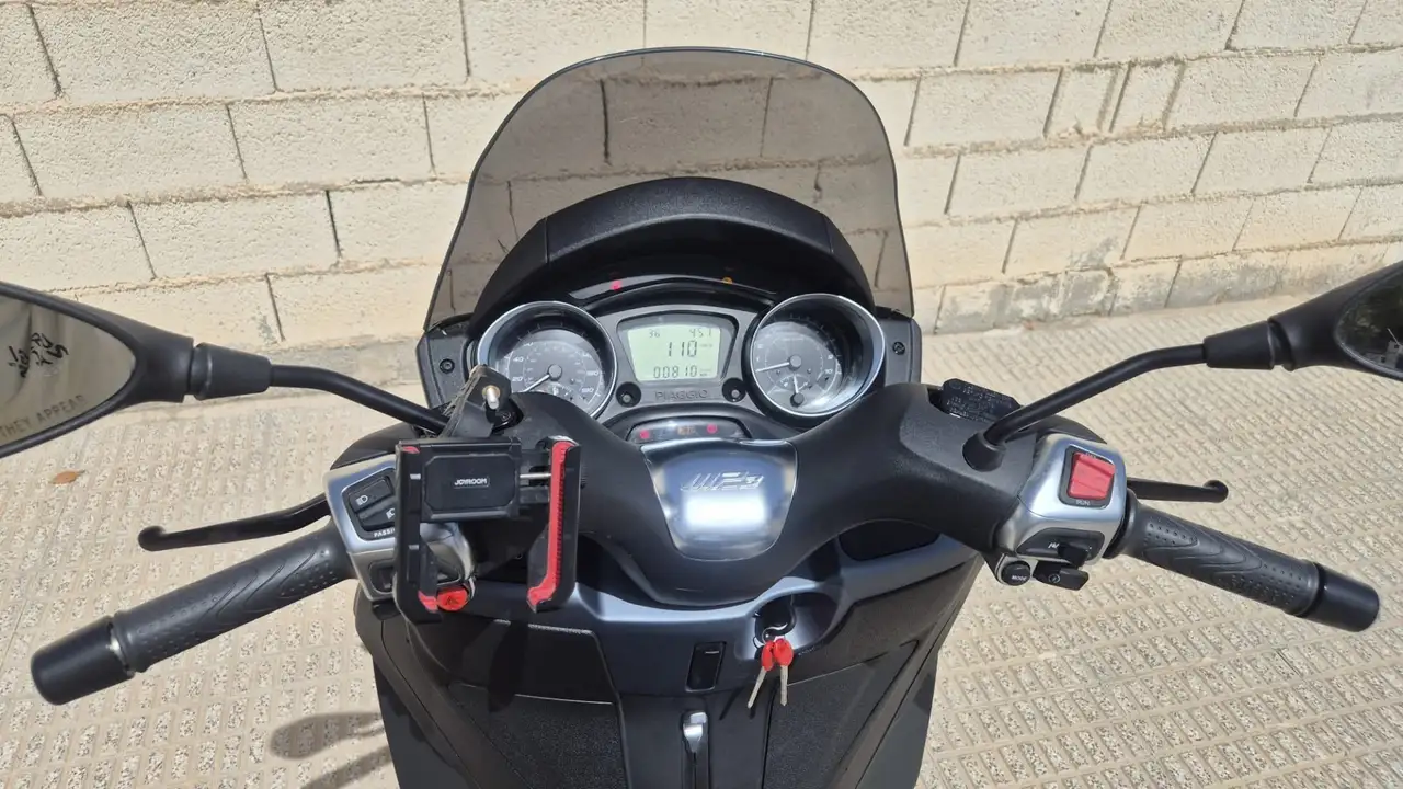 Piaggio MP3 300 - Vista 3