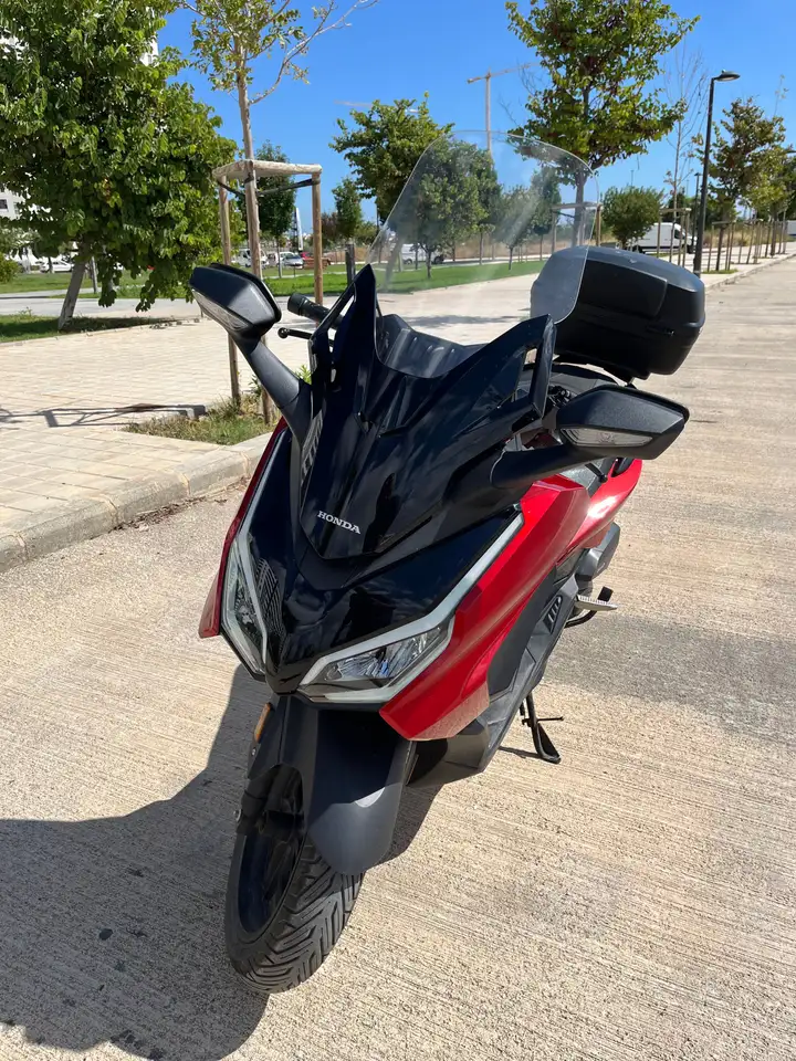 Honda Forza 125 - Vista 4