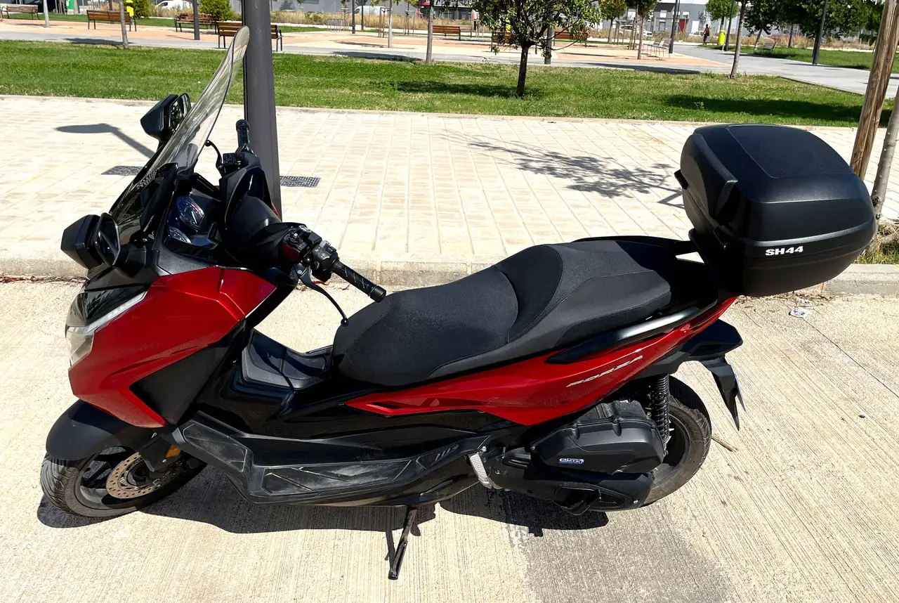 Honda Forza 125 - Vista 5