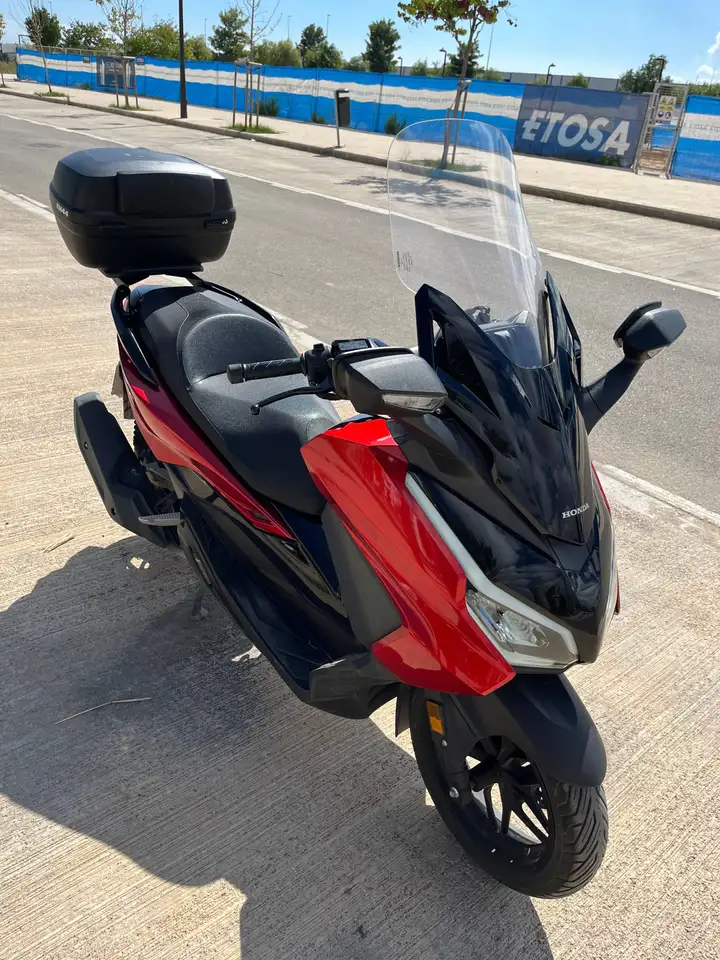 Honda Forza 125 - Vista 8