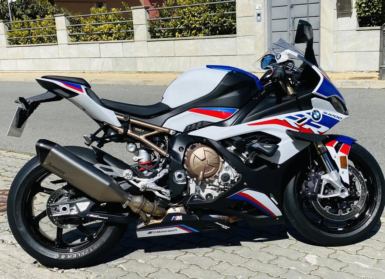 BMW S 1000 RR - Vista 11