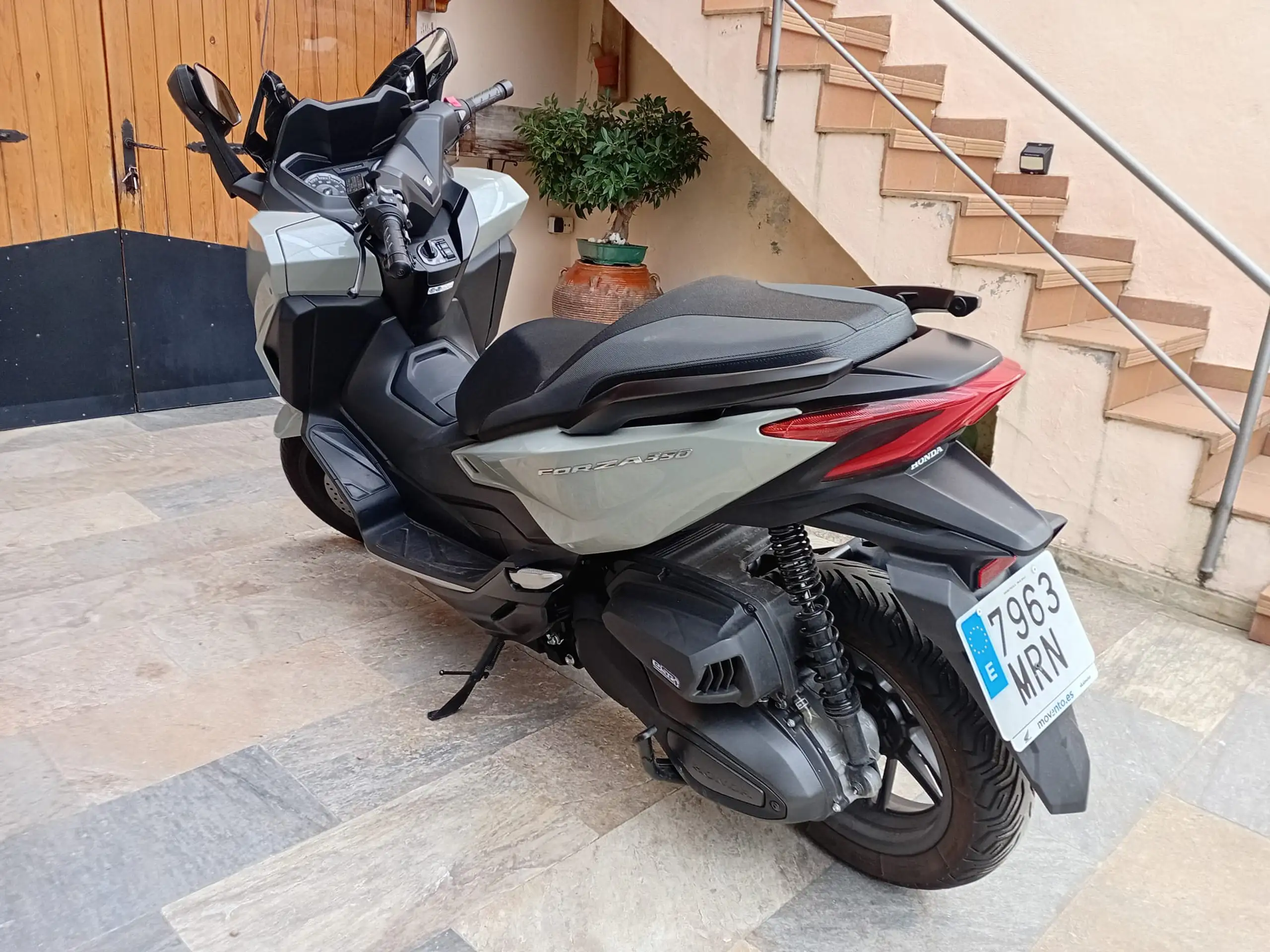 Honda Forza 350 – Vista 4