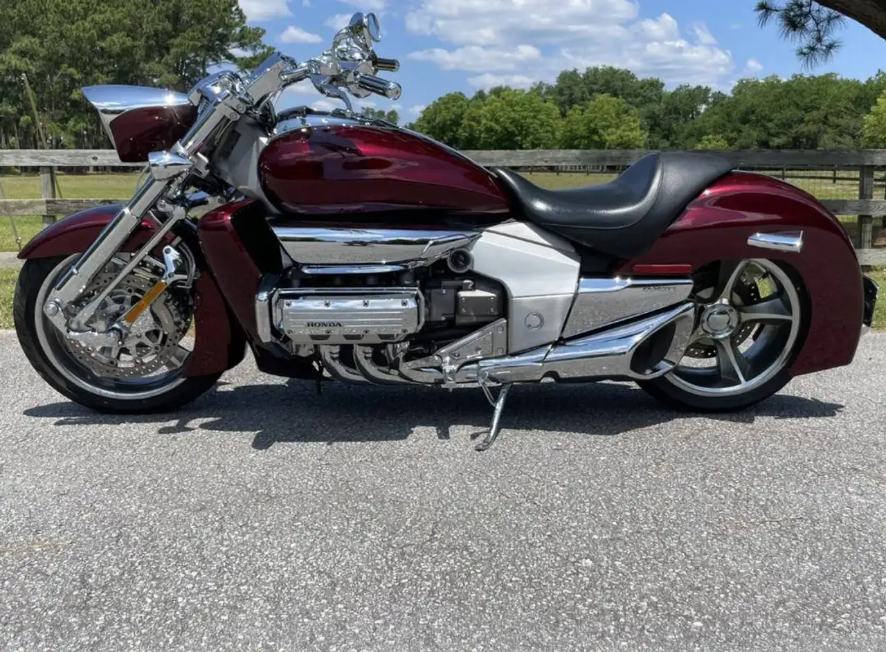 Honda NRX 1800 Valkyrie Rune – Vista 11