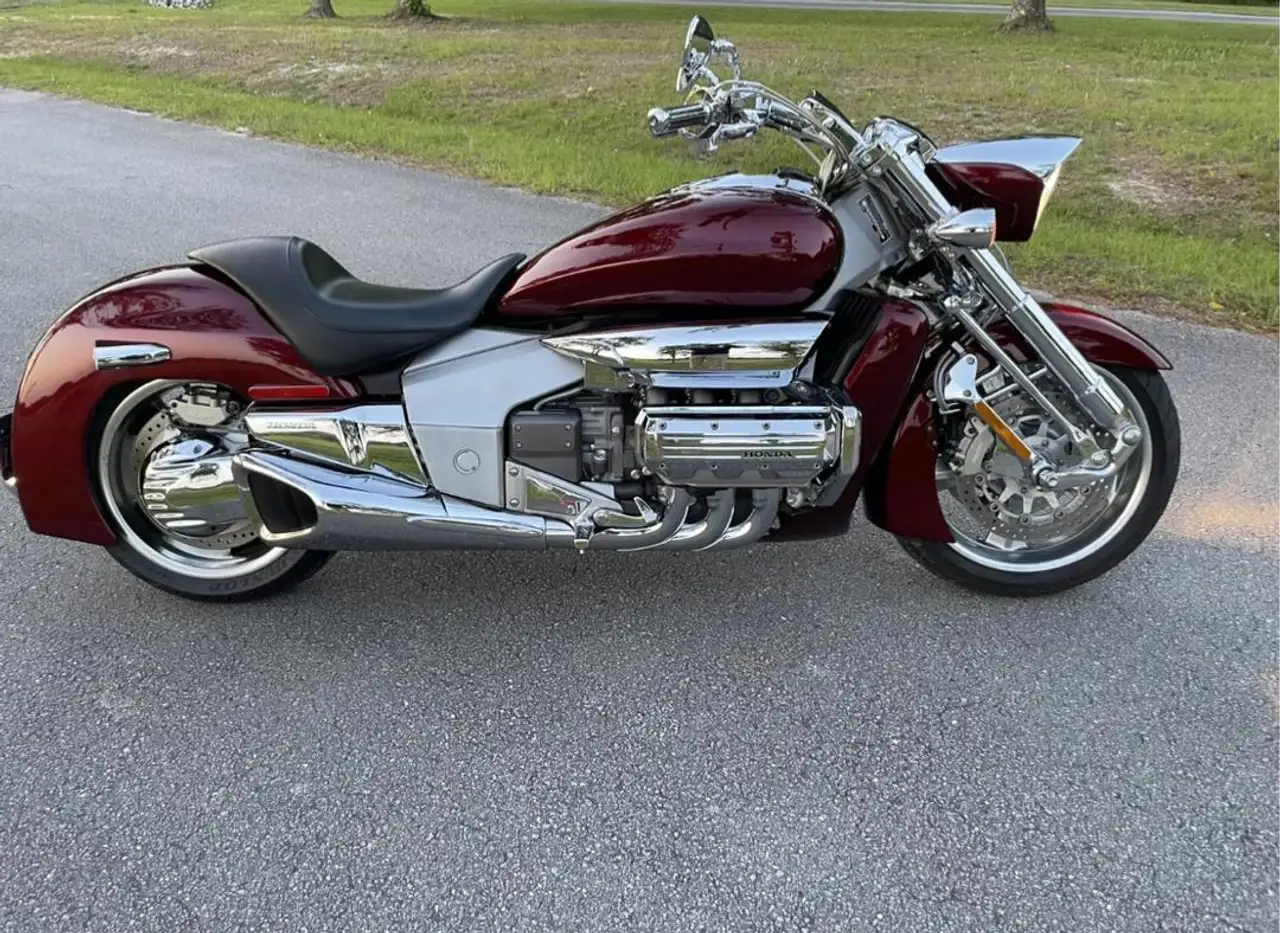 Honda NRX 1800 Valkyrie Rune – Vista 8