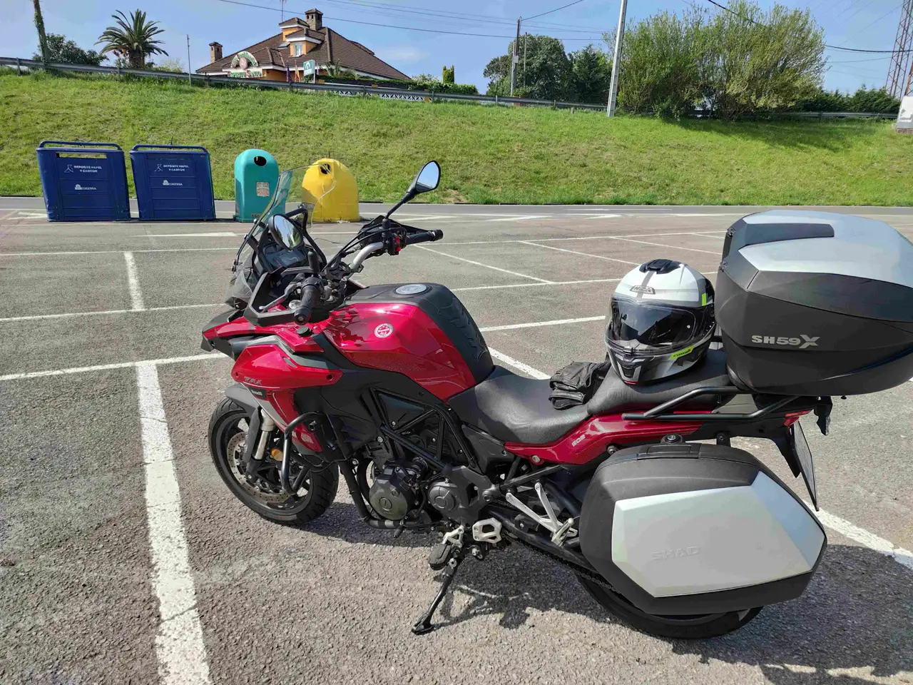 Benelli TRK 502 – Vista 4