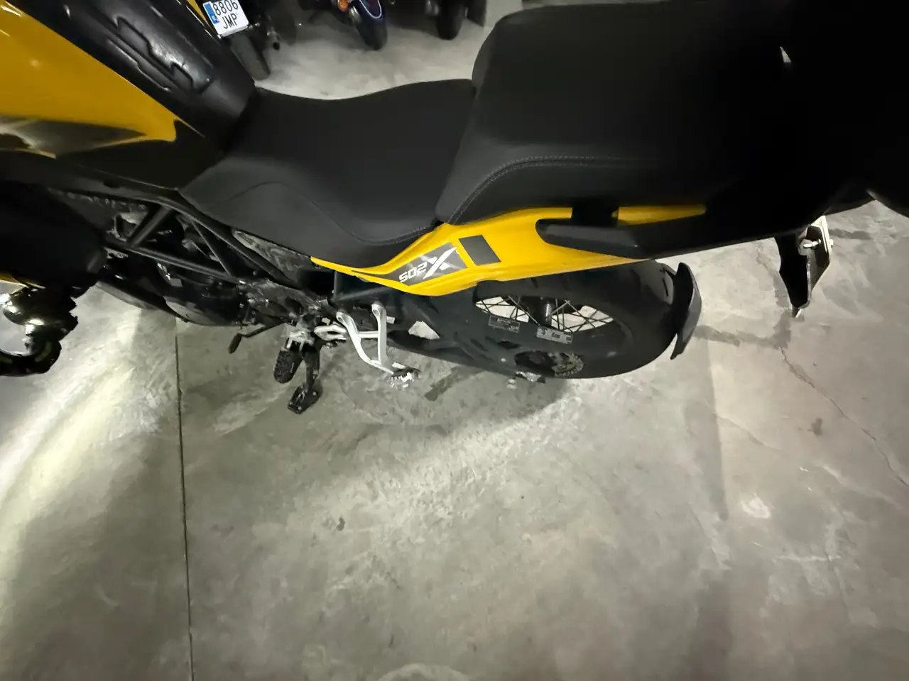 Benelli TRK 502 – Vista 11