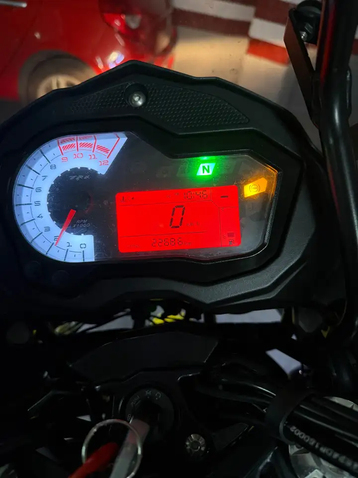 Benelli TRK 502 – Vista 19