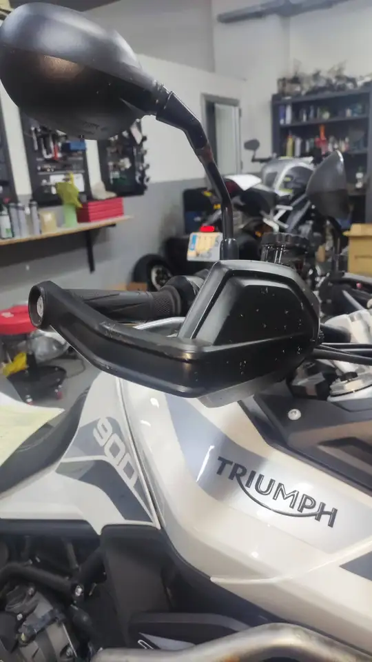 Triumph Tiger 900 – Vista 2