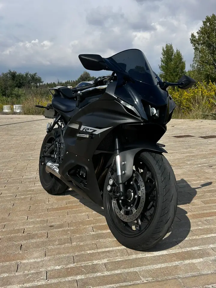 Yamaha R7 – Vista 6