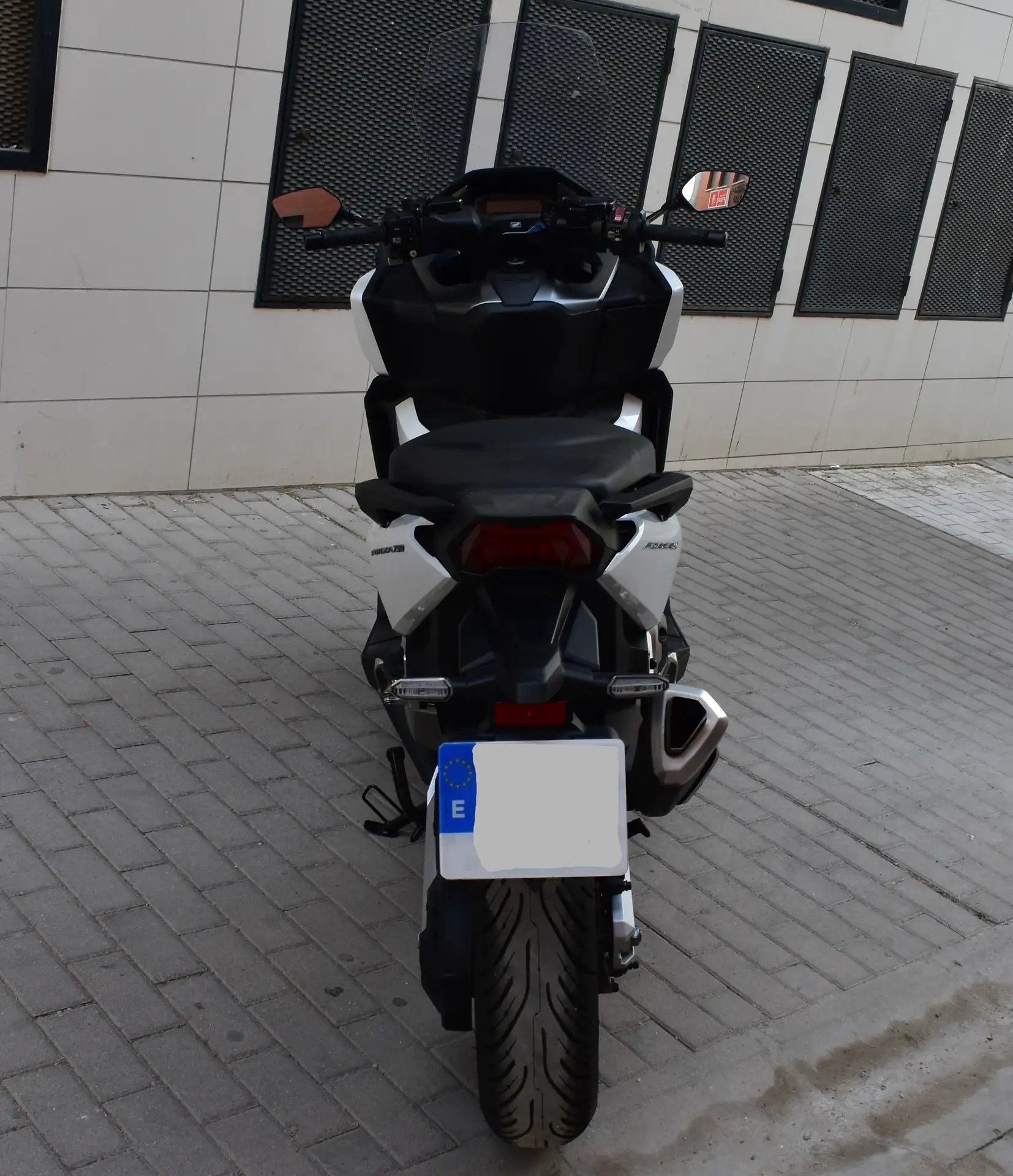 Honda Forza 750 – Vista 4