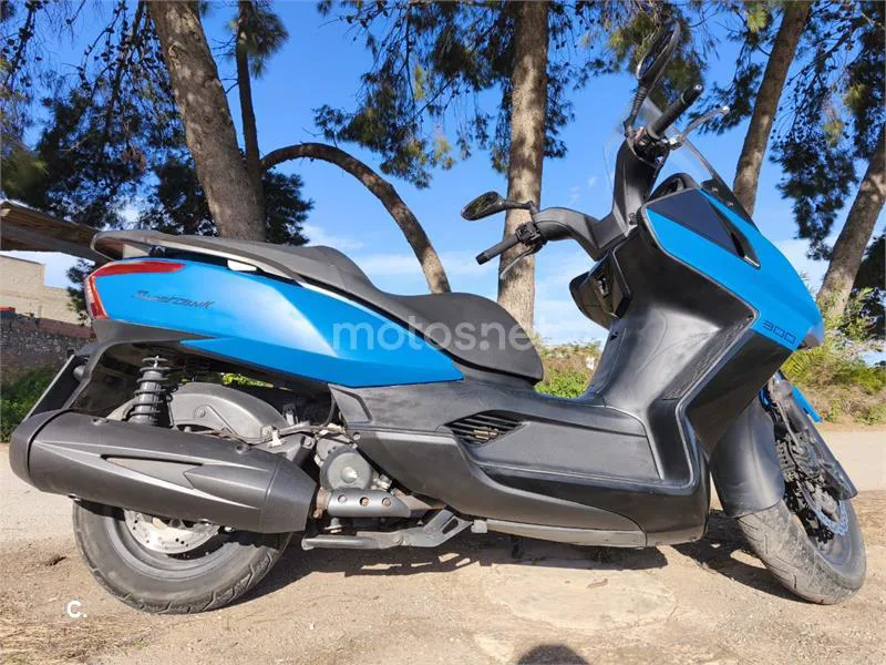 Kymco Super Dink 300 – Vista 4