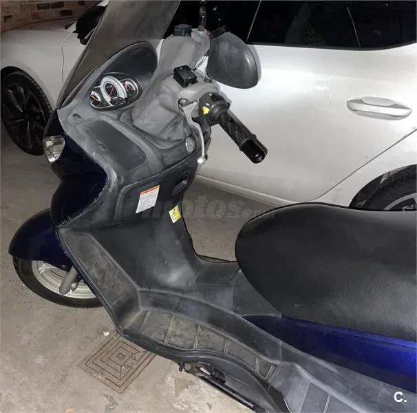 Suzuki Burgman 125 – Vista 3