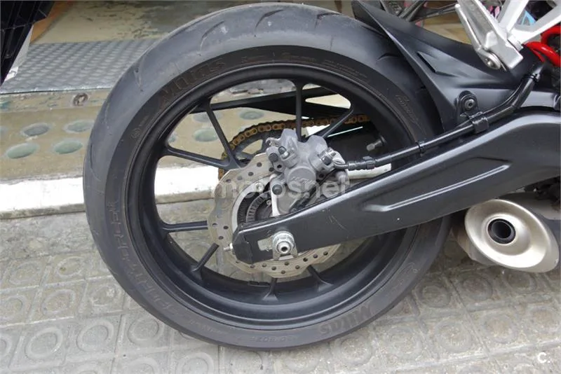 Honda CB 125 R – Vista 16