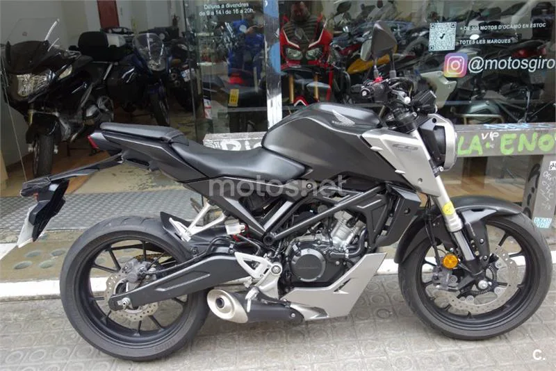 Honda CB 125 R – Vista 17