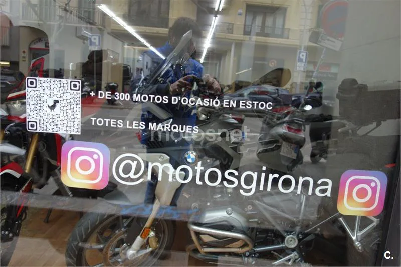 Honda CB 125 R – Vista 18