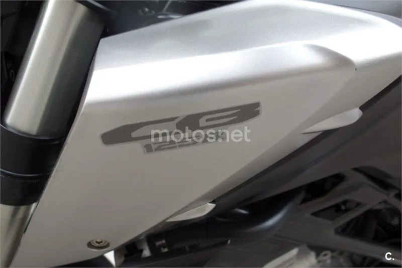 Honda CB 125 R – Vista 6