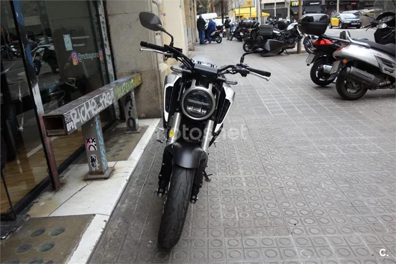 Honda CB 125 R – Vista 7