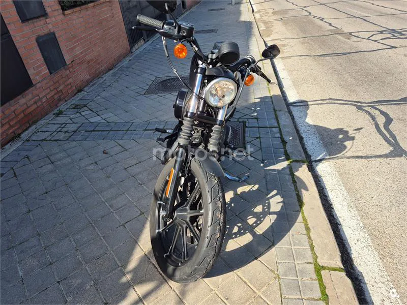 Harley-Davidson Sportster 883 - Vista 3