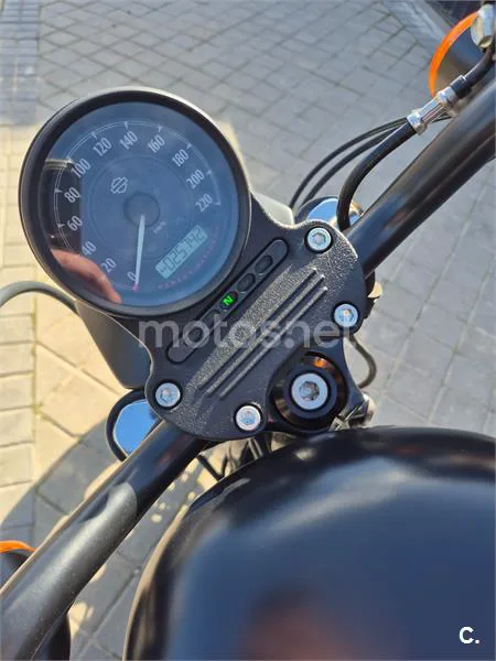 Harley-Davidson Sportster 883 - Vista 6