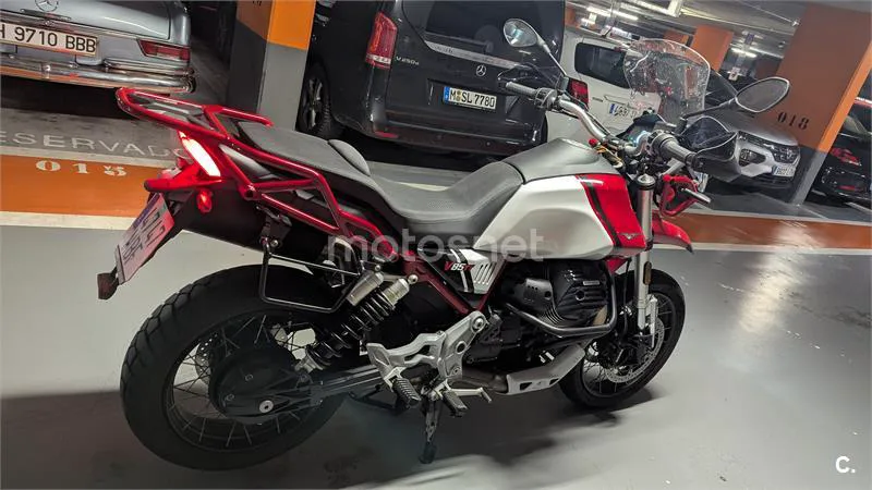 Moto Guzzi V 85 TT – Vista 3