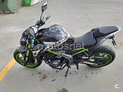 Kawasaki Z900RS – Vista 5