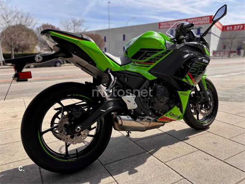 Kawasaki Ninja 650 – Vista 10