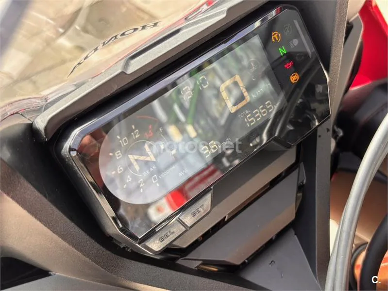 Honda CBR 650 R – Vista 15