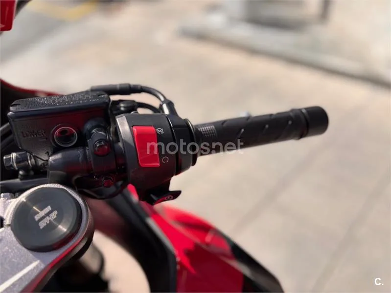 Honda CBR 650 R – Vista 18