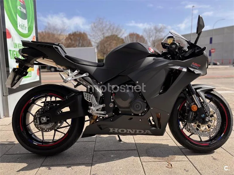 Honda CBR 600 RR – Vista 7