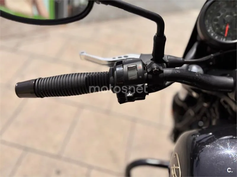 Hyosung Aquila GV 125 S – Vista 14
