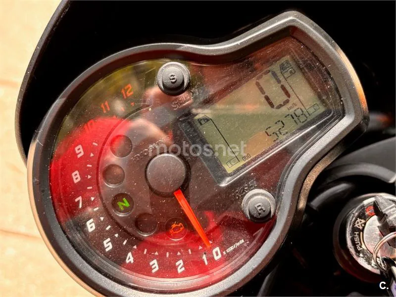 Hyosung Aquila GV 125 S – Vista 17