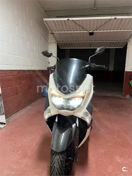 Yamaha NMAX – Vista 13