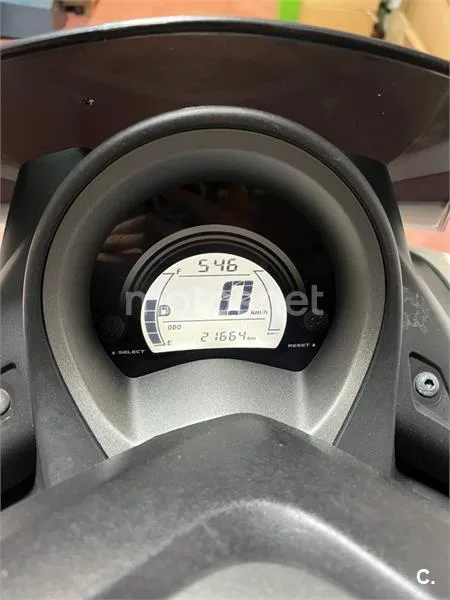 Yamaha NMAX – Vista 6