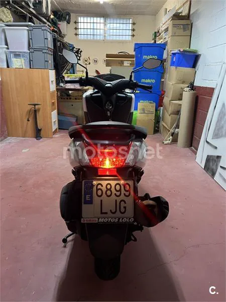 Yamaha NMAX – Vista 10