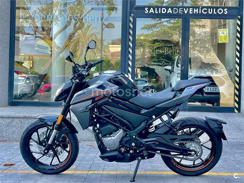 CFMOTO 300 NK – Vista 4