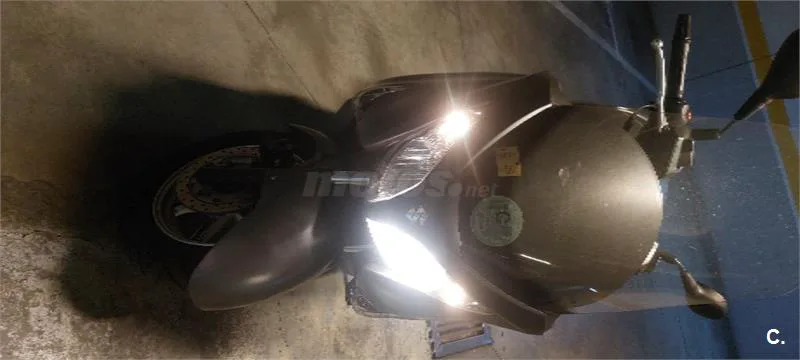 Suzuki Burgman 125 – Vista 2