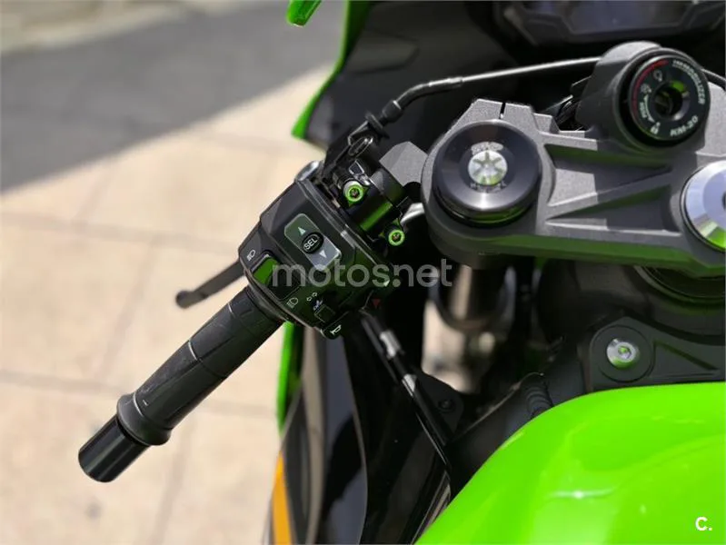 Kawasaki Ninja ZX-6R – Vista 14